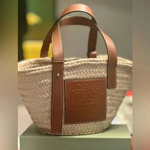 Loewe  SMALL RAFFIA Tote in Tan